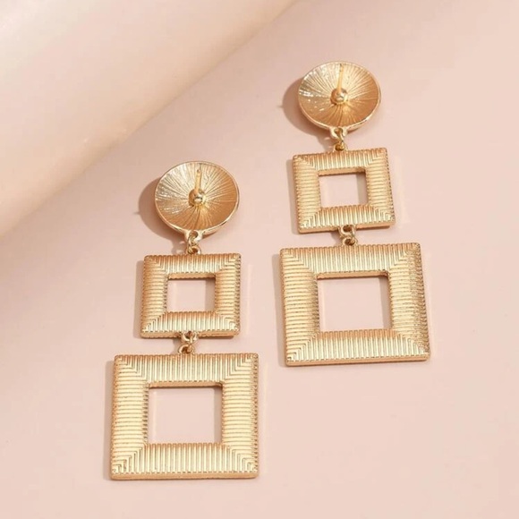 New drop square shape earrings - Picture 4 of 4